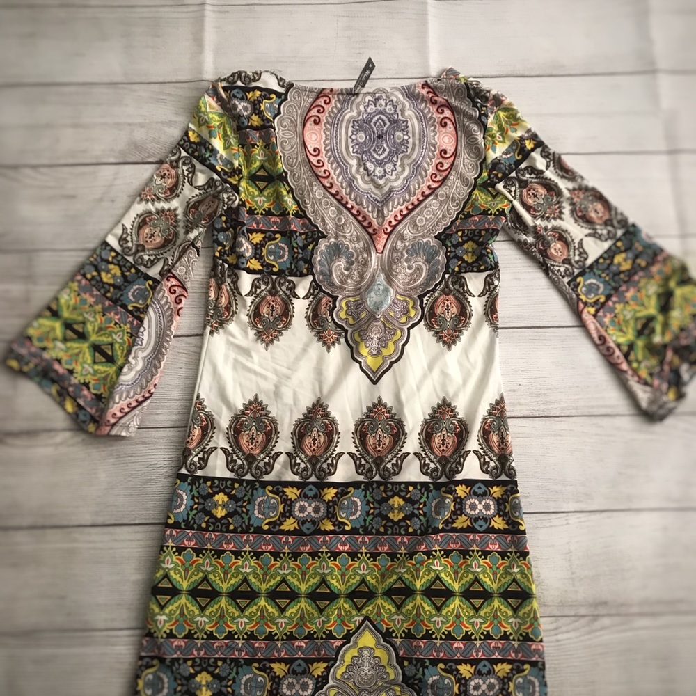 Multi colored dress barely worn - Picture 2 of 5